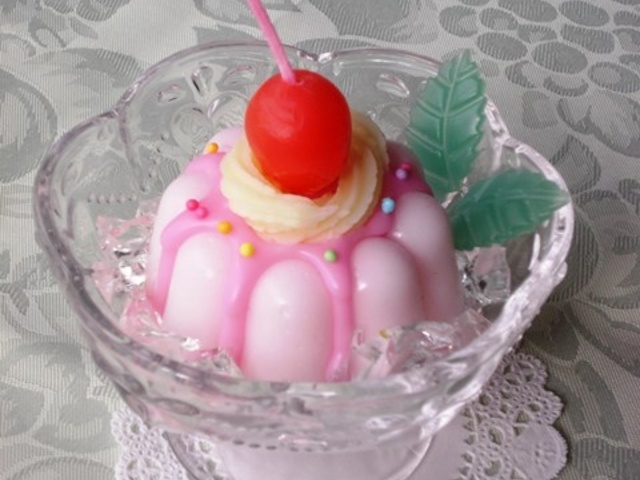 なっぴっぴの苺ミルクババロアキャンドル
_なっぴっぴの押し花キャンドルハウス