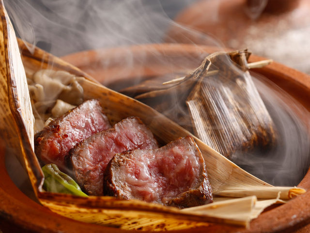 〜国産牛のワイン蒸し〜 ワインの香りまとう柔らかお肉で満足!_たてしな藍
