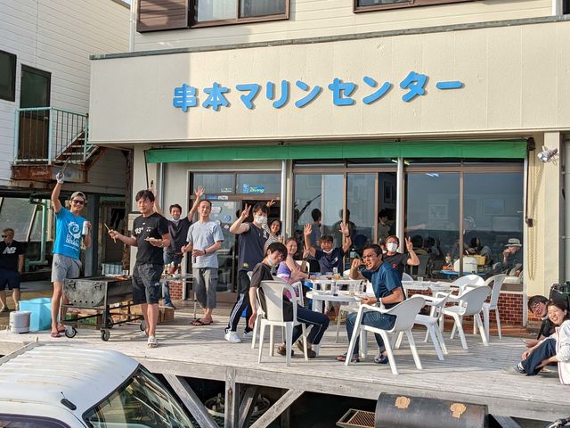 お店の目の前はビーチとなっております_串本マリンセンター