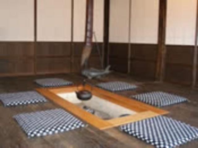どんぐり工房内観(囲炉裏)_豊田市稲武どんぐり工房
