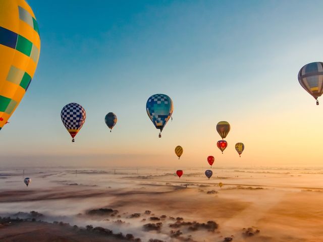 朝日が照らす中のフライトとっても爽快です。_WinningBalloonClub