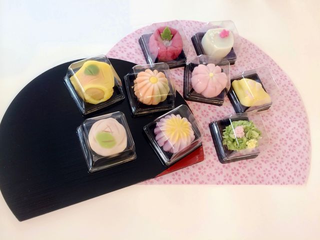 Smile Table。