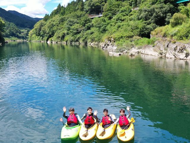 記念写真はできるだけお撮りしております_水遊び!ガルバンゾ (株)リバーランプラス