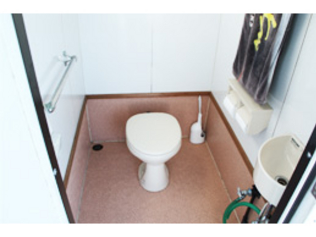 トイレも完備_釣船 功成丸