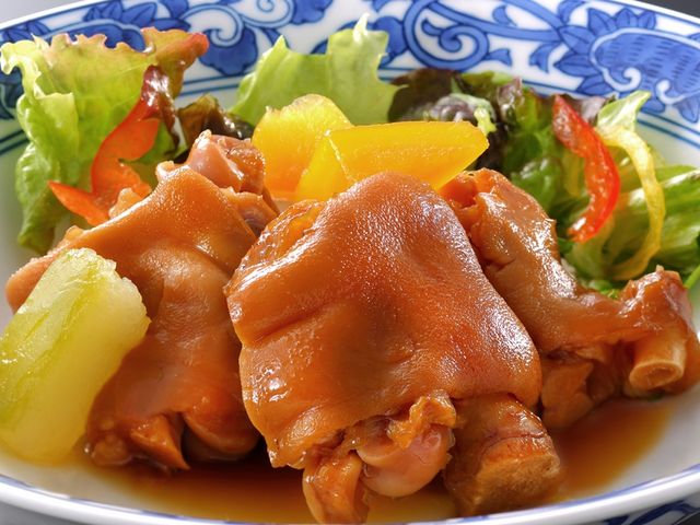 【ディナー】おすすめ単品料理「トロトロてびち」_琉球ダイニング 花風/ロワジールホテル那覇