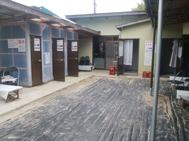 温水シャワーです5個あります_お休み処かみの家