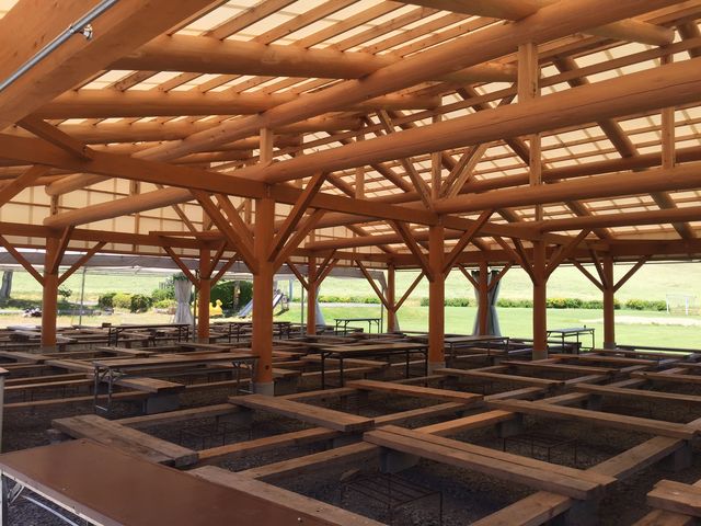 300名収容大型BBQ施設_鹿角平観光牧場