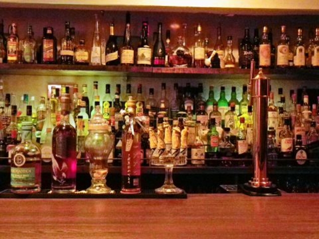 The Bar 1996の写真1