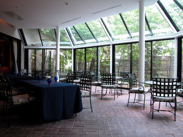 グリル洋定食とみんなのワイン食堂Seijiテラス席_THE SAIHOKUKAN HOTEL