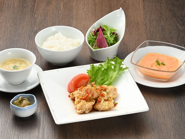 【1F中国料理 花梨】人気の「花梨ランチ」は平日限定。お好きなメイン料理が選べます。_ANAクラウンプラザホテル秋田