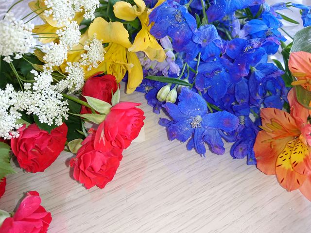 お花の種類は常時80種類!お好みのお花が見つかりますように_ふう ハーバリウム体験工房