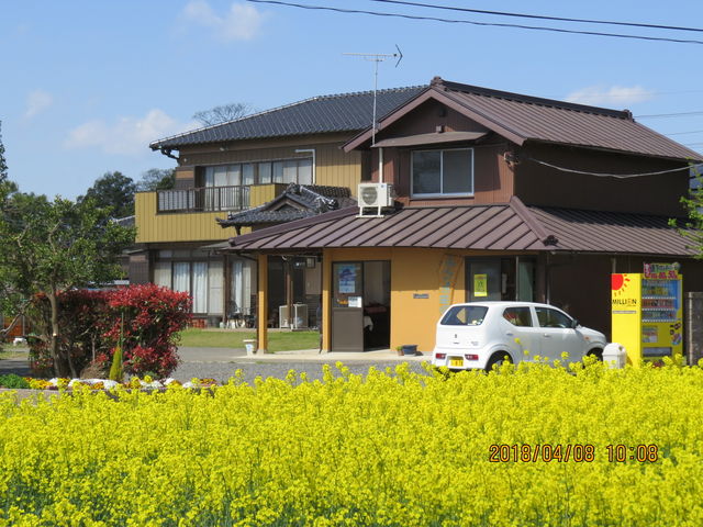 空き家だった農家と納屋を少し綺麗にして、集会場と野菜の販売所にしました。_体験型農園 みんなの田舎