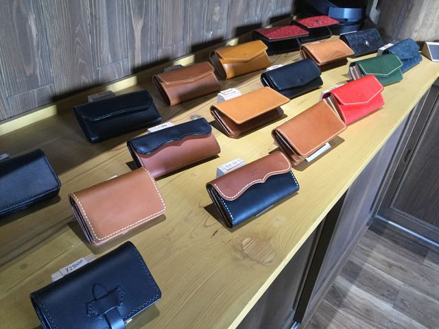ウォレットも揃えています。_Locky LEATHER WORKS