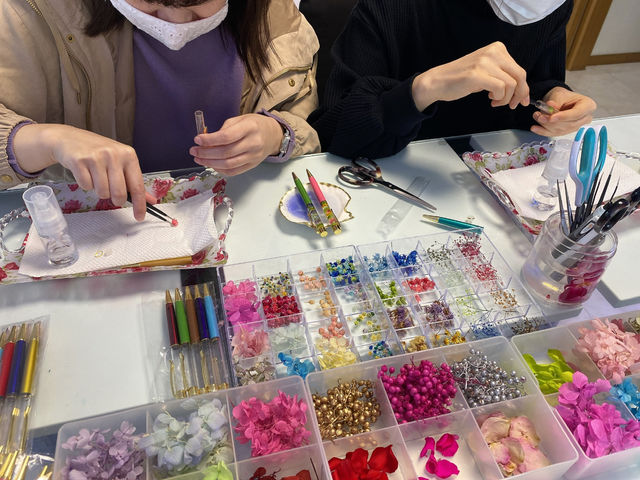 お花の種類が沢山あるので皆様迷いますね♪_Violalily