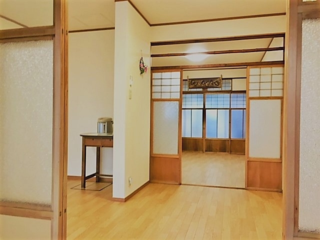 町家レンタルスペース*丸本屋の入口から奥を見る。_町屋レンタルスペース 丸本屋