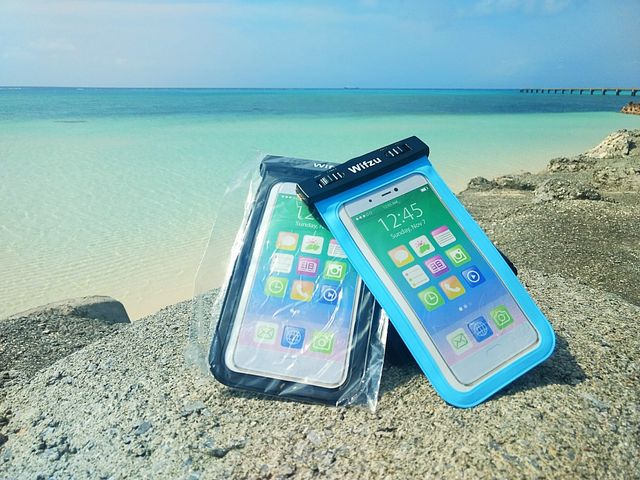 スマートフォン用防水ケースもレンタル♪_ハーミットクラブ