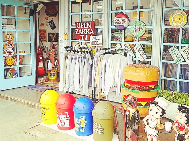 店舗正面☆彡
夏は涼しく、冬は暖かな店内です_ZAKKA TJ