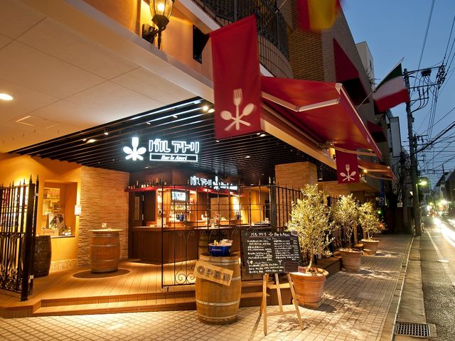 【Bar La Atori】お洒落で開放的な空間_福岡東映ホテル