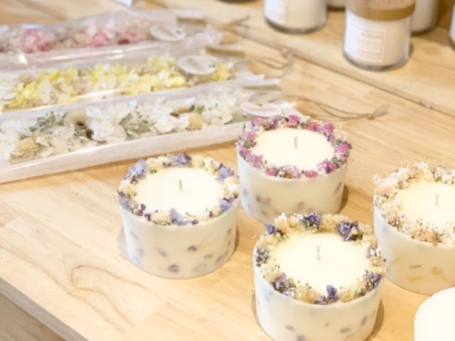 キャンドルの販売もしています♪_MAROS CANDLE