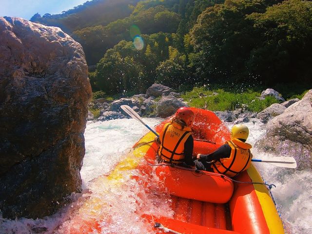 Niyodo Adventure 大雨が降ってキャニオニングができなくても、とっても楽しいラフティングツアーがありますよ!絶対おすすめ!_Niyodo Adventure