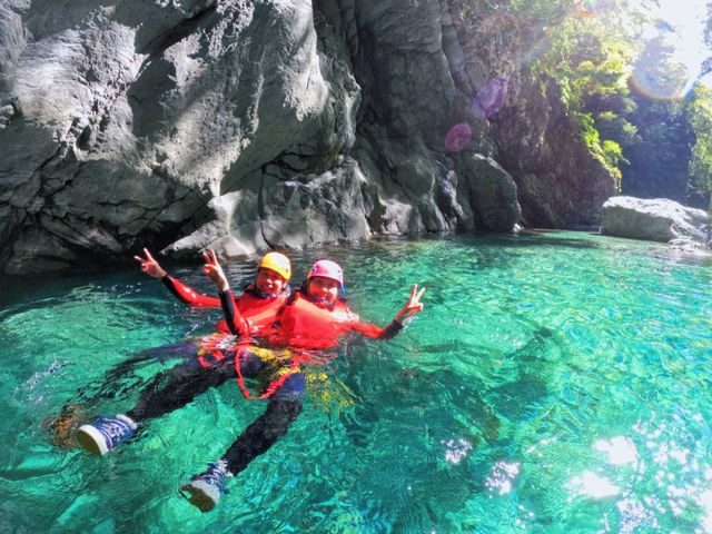 Niyodo Adventure 中津渓谷キャニオニング!これこそ仁淀ブルー!水にぷかぷか浮いてるだけで気持ちい!_Niyodo Adventure