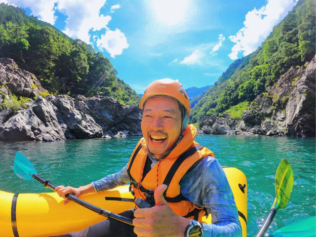 仁淀アドベンチャー
大人も満面の笑みです!_Niyodo Adventure