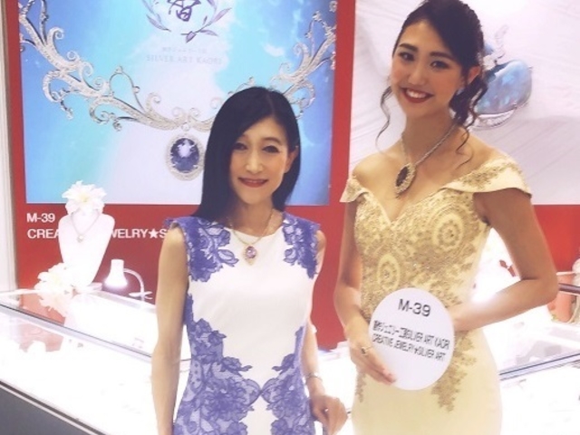 講師千葉香・2019年お台場ビックサイトジャパンジュエリーフェア出展・ミスジャパンと_創作ジュエリー工房SILVER ART KAORI
