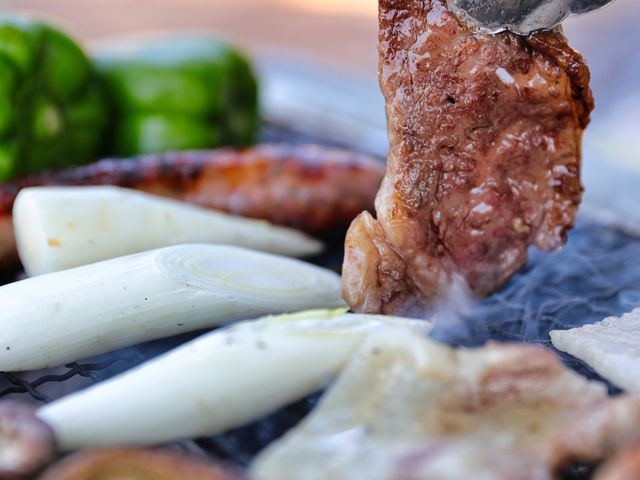 BBQ食材セットはA5ランクの信州プレミアム牛をはじめ、すべて信州産のお肉をご提供しております。_ウィスラー・スカイベース・KOMORO