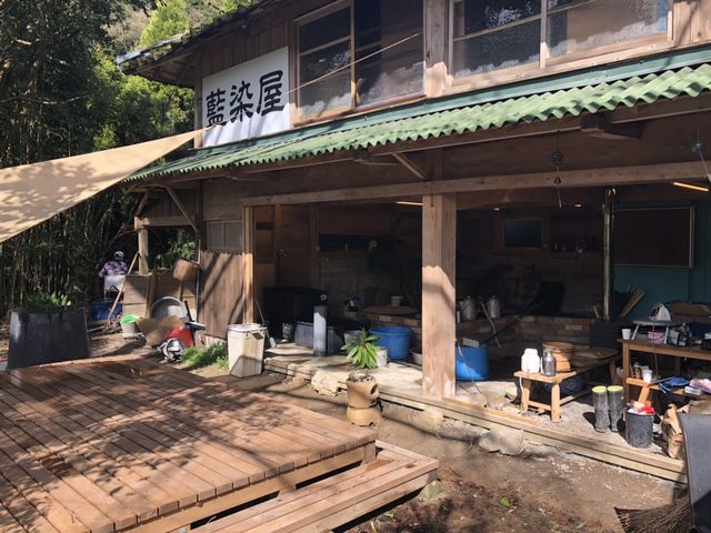 馬小屋を大改造してカメを埋めてます_藍染屋/Studio No4