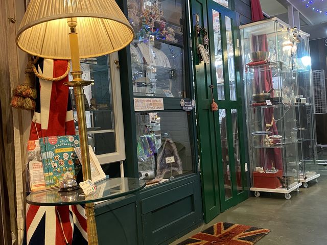 階段か1階奥のエレベーターで2階奥までお越し下さい。_COCO_LONDON〜横浜中華街店☆アクセサリー教室