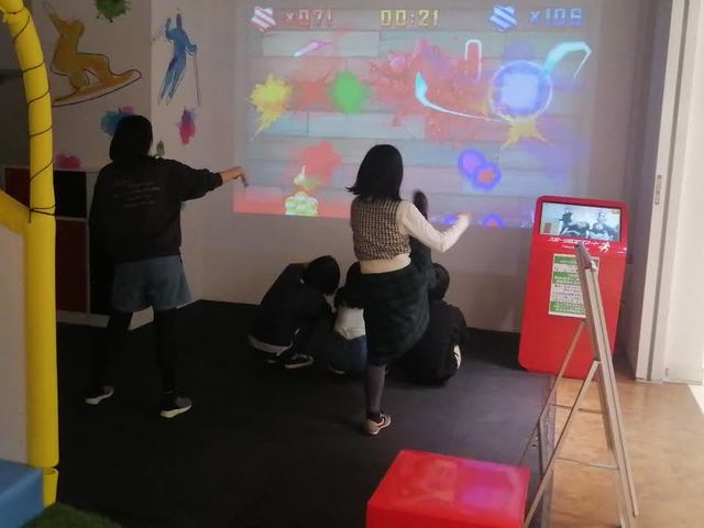 お絵描きシーパラダイス
プロジェクションマッピング+大型滑り台+大型ボールプール_お絵描きシーパラダイス