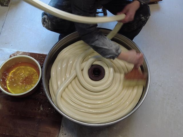日本一太いそうめんの製造工程を知ることができます_有限会社白滝製麺