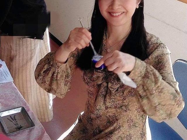 真木美智代講師
あなただけのアロマを調香しましょう。_アロマレーヌ
