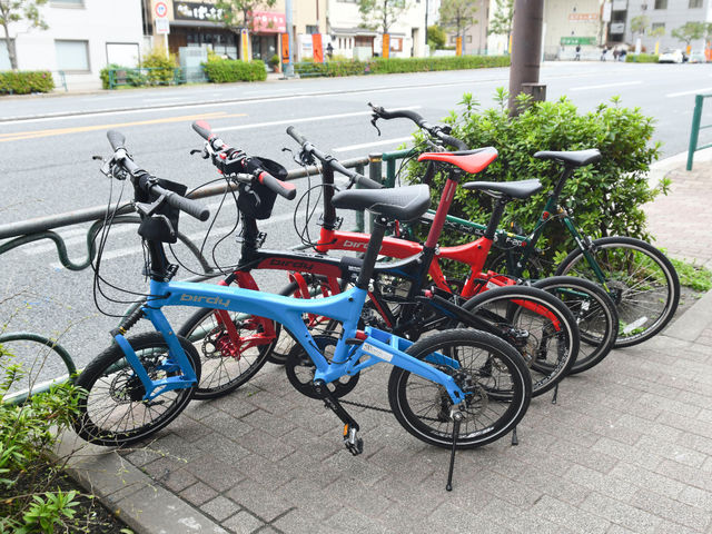 ツアーは写真のミニベロ(車輪の小さなスポーツ自転車)で 周ります_サイクルショップよしだ吉田ルーム