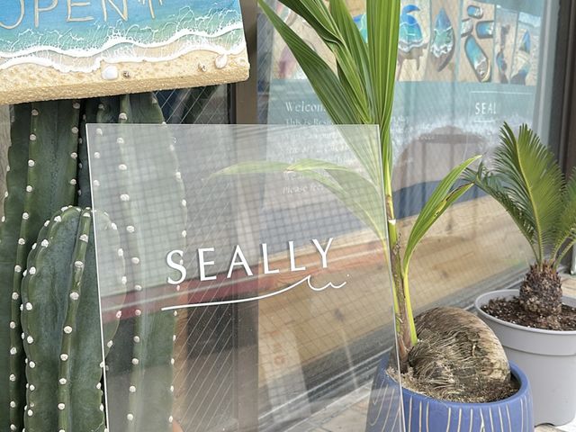 SEALLY.