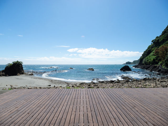 KAWAZU BEACH HOUSE BLUE MOON