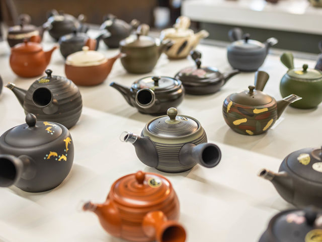 常滑市陶磁器会館