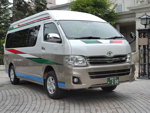 トヨタハイエース
お客様9名乗車可能_第一共栄交通株式会社