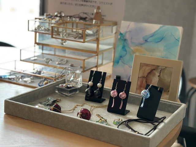 過去に開催したワークショップの作品を展示しています。_手作り工房 With Heart