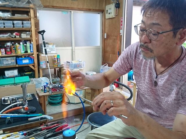 自身の作品づくりの光景です_工房のさん