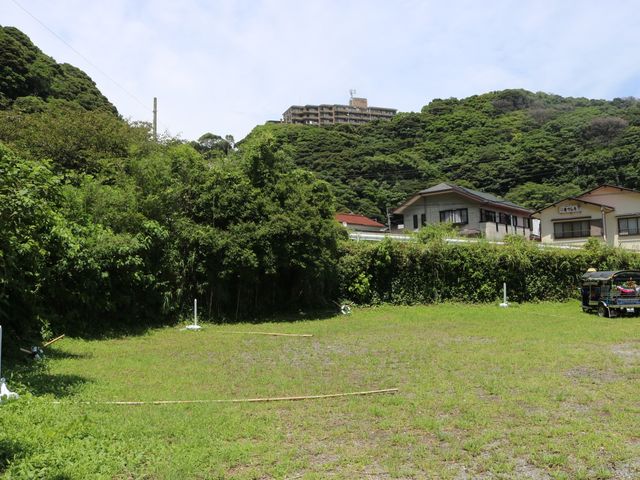 広めのテントサイト。日帰りBBQでしたら1区画10名まで対応可能。区画に応じて最大40名まで対応可_AkazawaBay 海のキャンプ場
