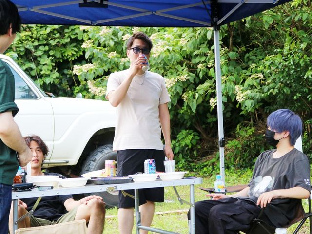 大切な友人とプライベートなBBQタイム_AkazawaBay 海のキャンプ場