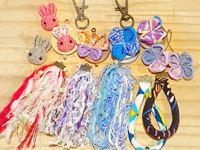 ぽっちり定番の体験メニュー(初心者・お子さま向け)@つまみ細工のストラップ作り_つまみ細工 ぽっちり