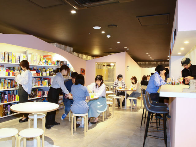 2〜6人席、ソファー席、個室もご用意。_かくれがゲームカフェゆこる