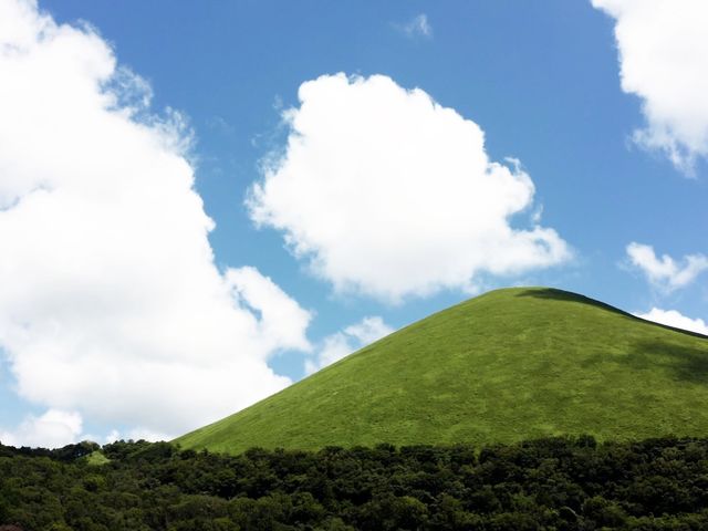 大室山を望む_伊豆高原テントリゾート