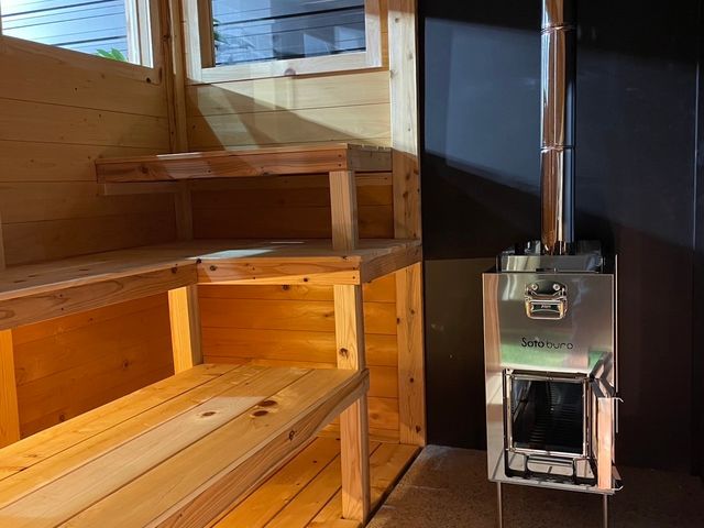 室内も最大7名まで利用できる広々とした空間です。_Steamers Beach&Sauna りんくうビーチ常滑