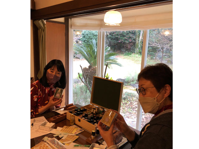 ご自分へのご褒美にプレゼント用のお箱に入れて完成です!_オフィス フェリエ アロマテラピー&スクール