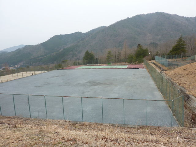 キャンピングカーサイト_新能勢の郷公園キャンプ場