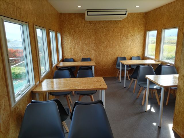 レストハウスはエアコン完備。_BBaseFarm伊那(ビーベースファームイナ)