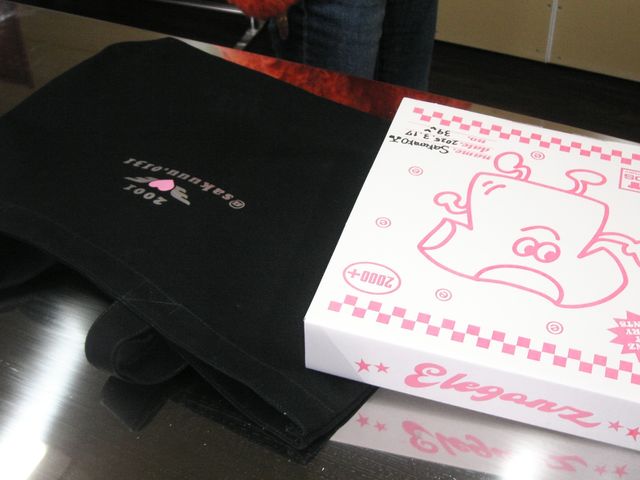 Pizza Boxに入れて持ち帰り!_プリント工房エレガンツ